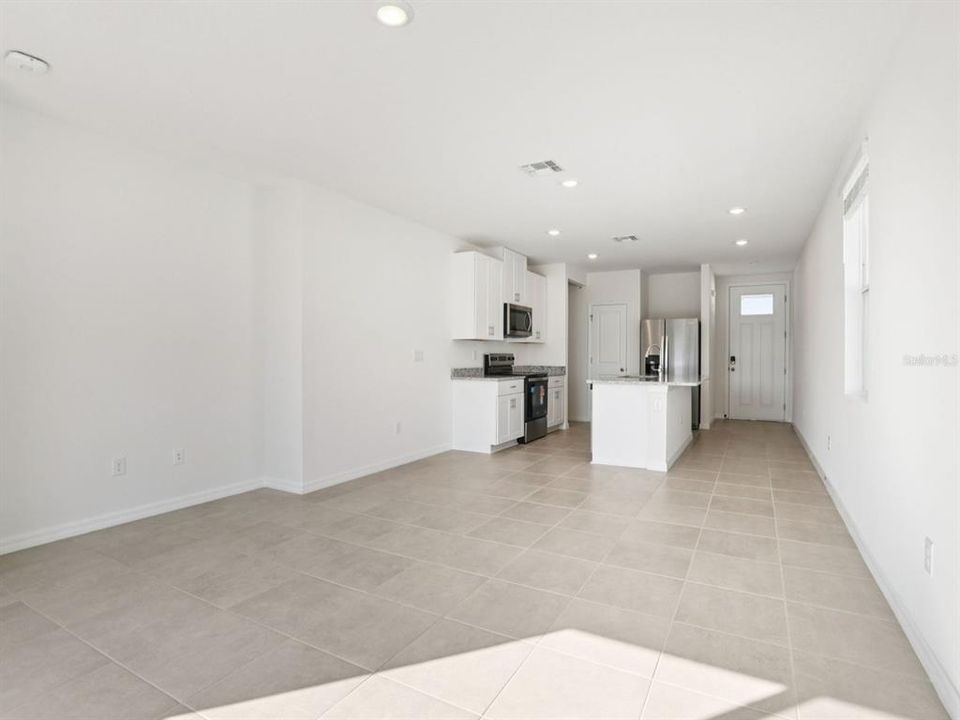 На продажу: $299,000 (3 спален, 2 ванн, 1269 Квадратных фут)