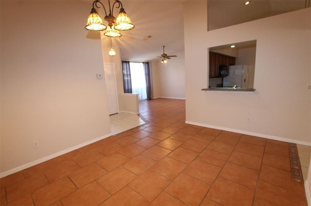 В аренду: $2,250 (3 спален, 2 ванн, 1568 Квадратных фут)