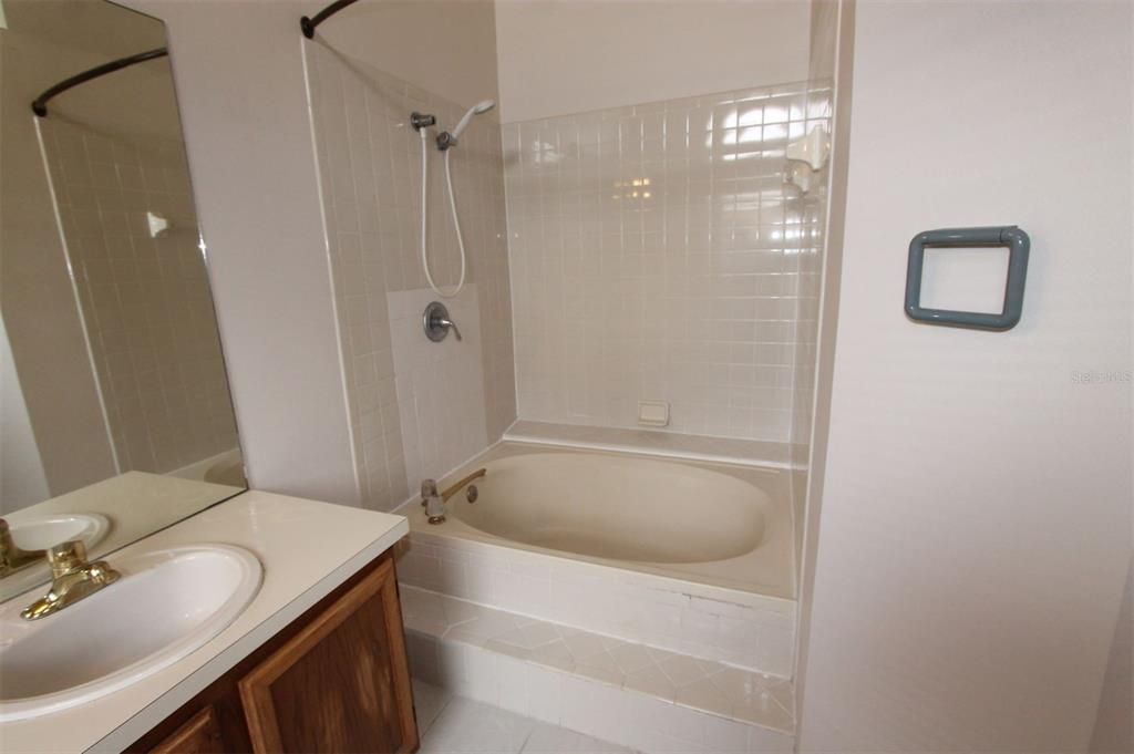 В аренду: $2,250 (3 спален, 2 ванн, 1568 Квадратных фут)