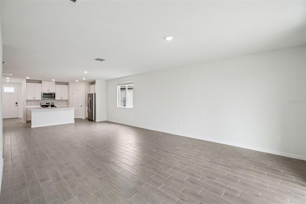 На продажу: $455,540 (4 спален, 2 ванн, 2503 Квадратных фут)