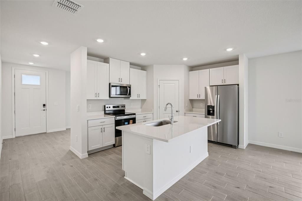 На продажу: $455,540 (4 спален, 2 ванн, 2503 Квадратных фут)