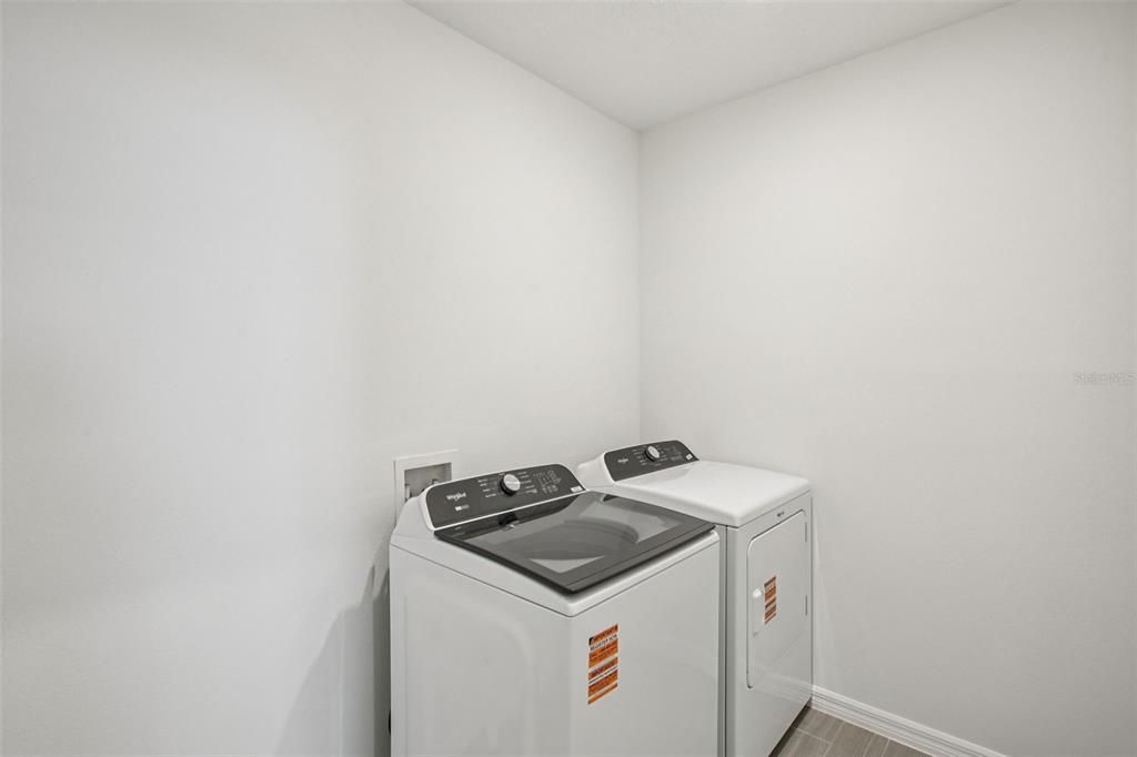 На продажу: $455,540 (4 спален, 2 ванн, 2503 Квадратных фут)