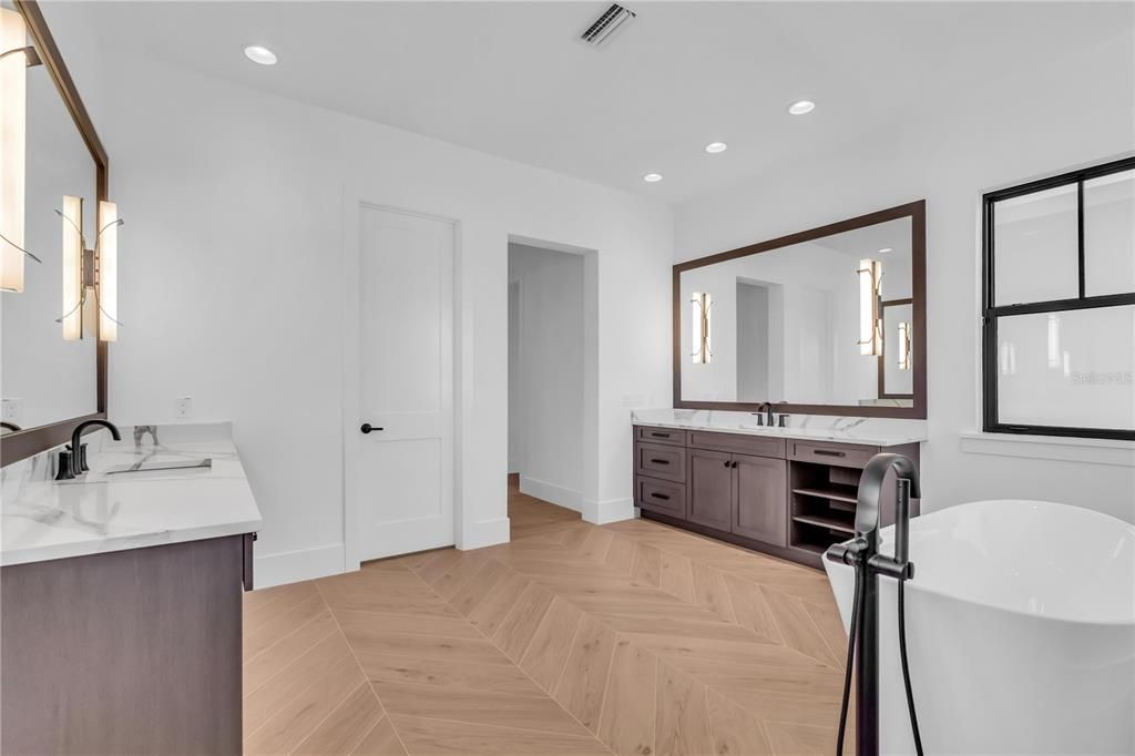 待售: $3,725,000 (4 贝兹, 4 浴室, 4343 平方英尺)