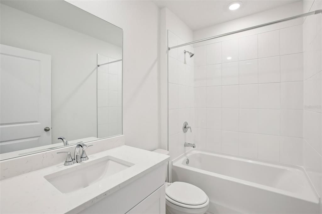 На продажу: $428,030 (4 спален, 3 ванн, 2193 Квадратных фут)