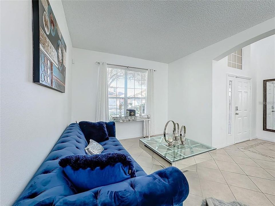 В аренду: $3,995 (5 спален, 4 ванн, 2881 Квадратных фут)