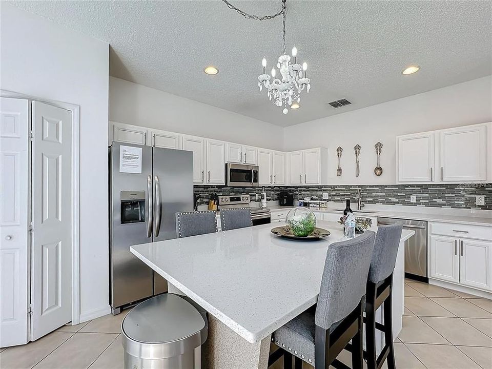 В аренду: $3,995 (5 спален, 4 ванн, 2881 Квадратных фут)