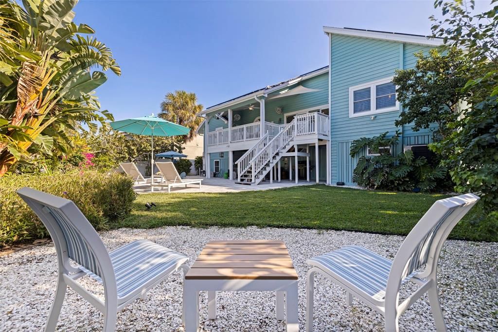 For Sale: $1,249,000 (4 beds, 3 baths, 2103 Square Feet)