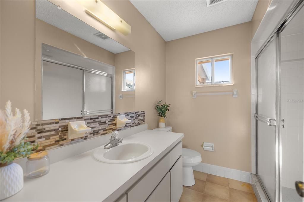 待售: $179,900 (2 贝兹, 2 浴室, 1008 平方英尺)