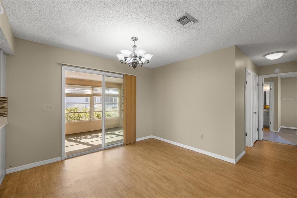 待售: $179,900 (2 贝兹, 2 浴室, 1008 平方英尺)