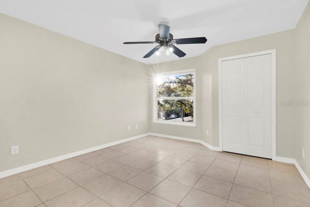 For Rent: $1,900 (3 beds, 2 baths, 1193 Square Feet)