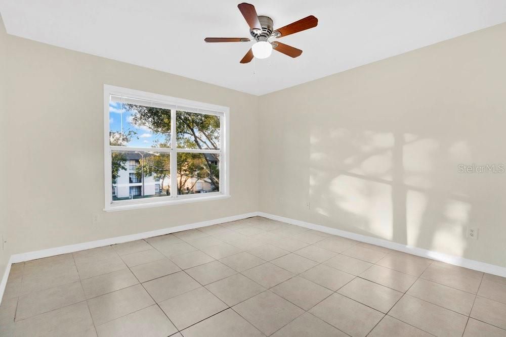 For Rent: $1,900 (3 beds, 2 baths, 1193 Square Feet)