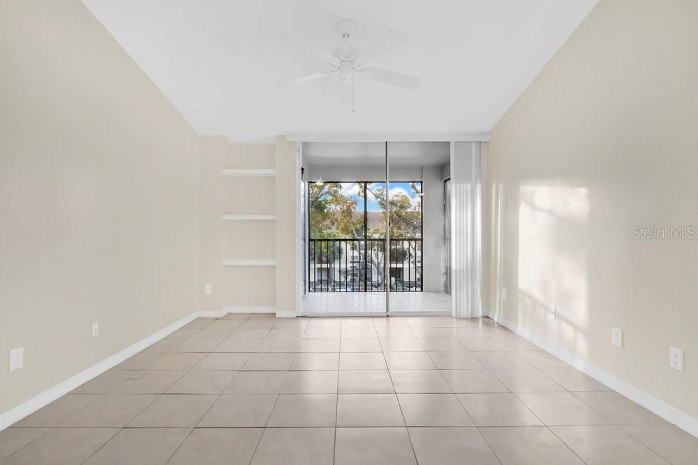 For Rent: $1,900 (3 beds, 2 baths, 1193 Square Feet)