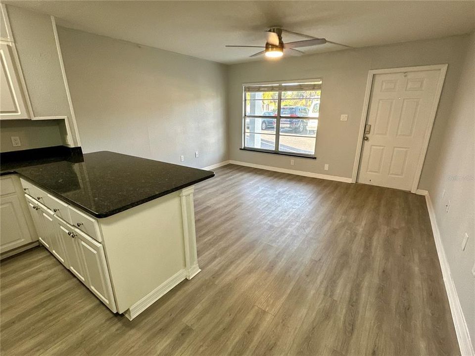 В аренду: $1,350 (1 спален, 1 ванн, 600 Квадратных фут)