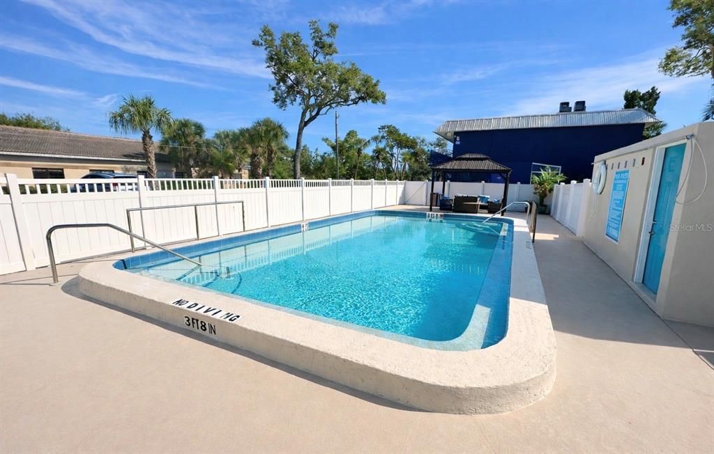 В аренду: $1,350 (1 спален, 1 ванн, 600 Квадратных фут)