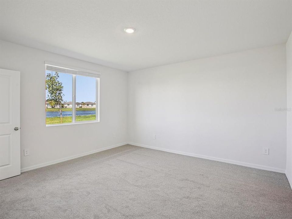 На продажу: $370,100 (4 спален, 2 ванн, 2503 Квадратных фут)