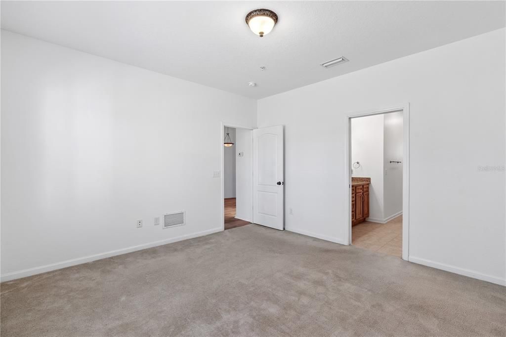 For Sale: $299,000 (3 beds, 2 baths, 1680 Square Feet)