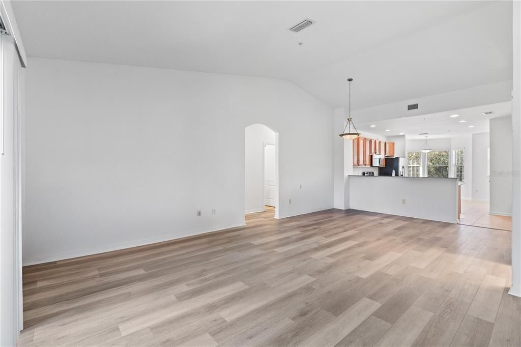 For Sale: $299,000 (3 beds, 2 baths, 1680 Square Feet)