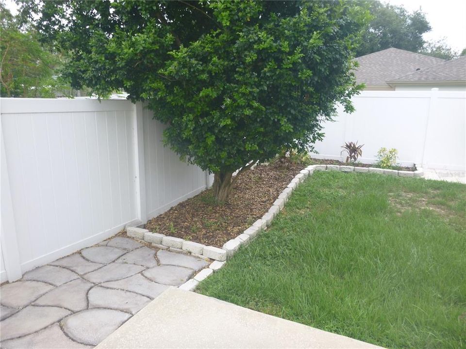 For Rent: $2,500 (3 beds, 2 baths, 1527 Square Feet)