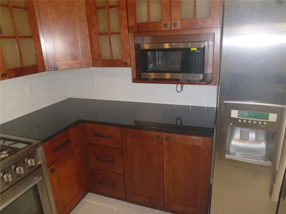 For Rent: $2,500 (3 beds, 2 baths, 1527 Square Feet)