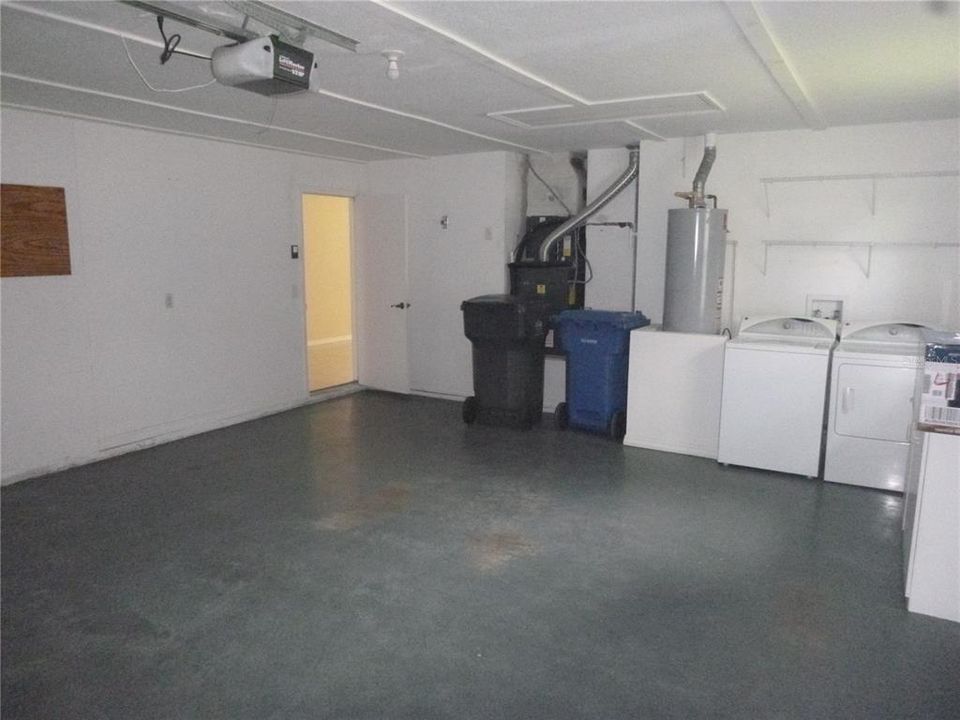 For Rent: $2,500 (3 beds, 2 baths, 1527 Square Feet)