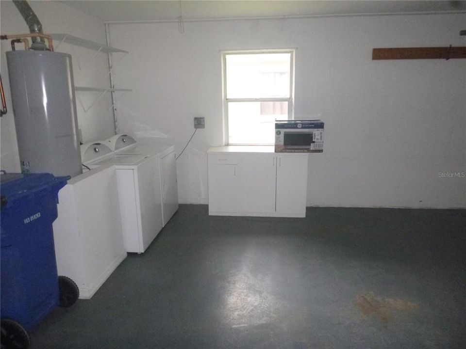 For Rent: $2,500 (3 beds, 2 baths, 1527 Square Feet)