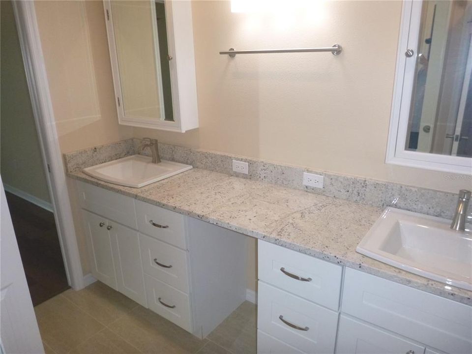 For Rent: $2,500 (3 beds, 2 baths, 1527 Square Feet)