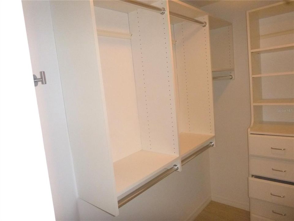 For Rent: $2,500 (3 beds, 2 baths, 1527 Square Feet)