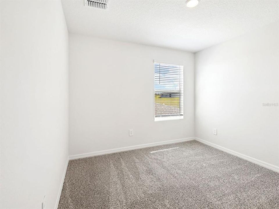 На продажу: $358,190 (4 спален, 2 ванн, 2503 Квадратных фут)