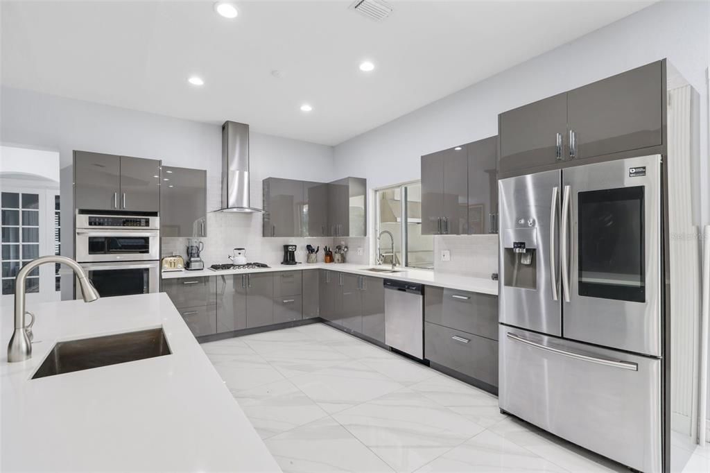 For Rent: $15,000 (7 beds, 7 baths, 6080 Square Feet)