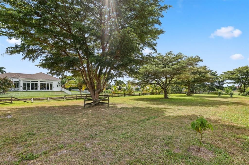 For Rent: $15,000 (7 beds, 7 baths, 6080 Square Feet)