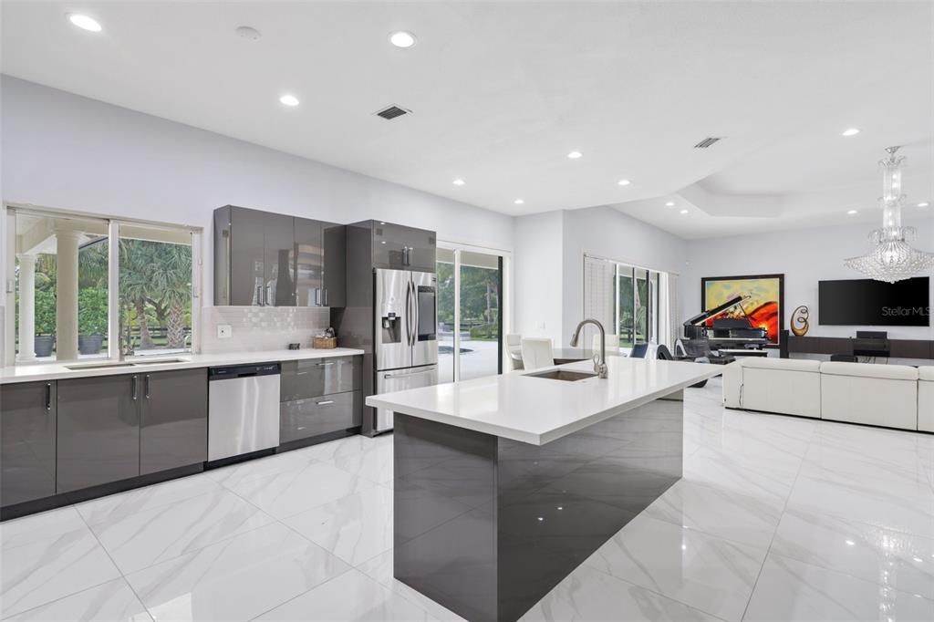 For Rent: $15,000 (7 beds, 7 baths, 6080 Square Feet)