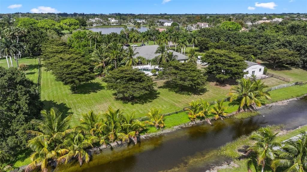 For Rent: $15,000 (7 beds, 7 baths, 6080 Square Feet)