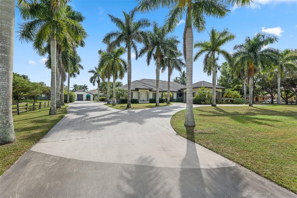 For Rent: $15,000 (7 beds, 7 baths, 6080 Square Feet)