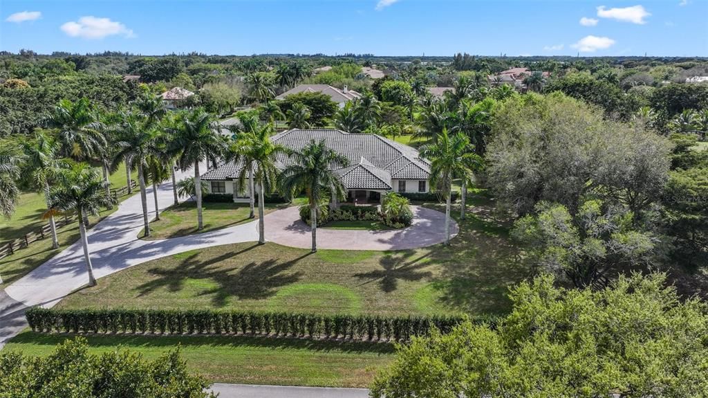 For Rent: $15,000 (7 beds, 7 baths, 6080 Square Feet)