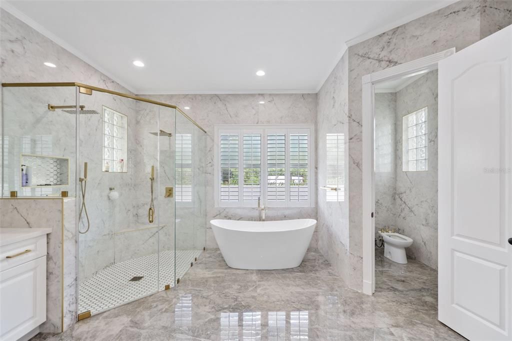 For Rent: $15,000 (7 beds, 7 baths, 6080 Square Feet)