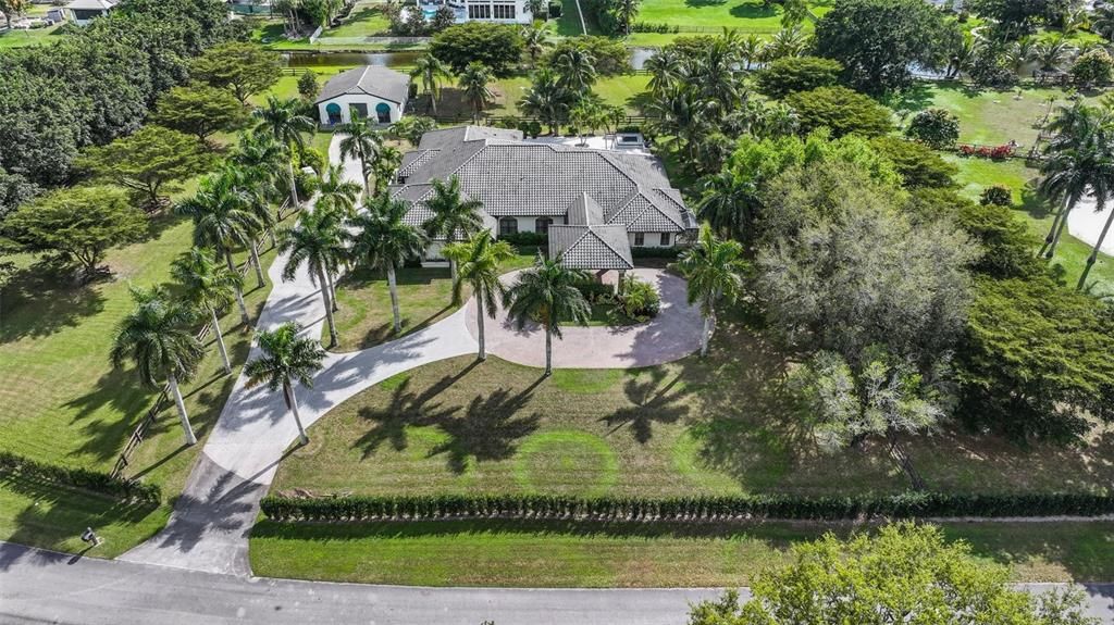 For Rent: $15,000 (7 beds, 7 baths, 6080 Square Feet)