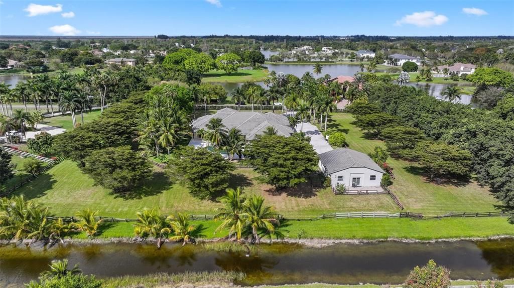 For Rent: $15,000 (7 beds, 7 baths, 6080 Square Feet)