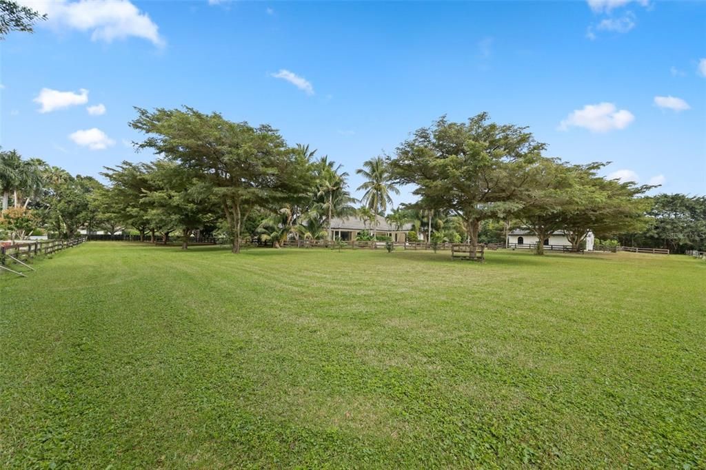 For Rent: $15,000 (7 beds, 7 baths, 6080 Square Feet)