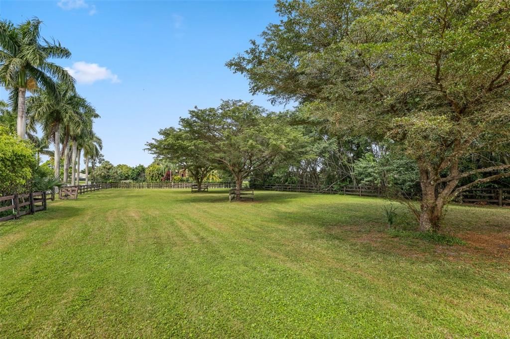 For Rent: $15,000 (7 beds, 7 baths, 6080 Square Feet)