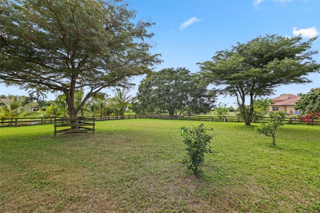 For Rent: $15,000 (7 beds, 7 baths, 6080 Square Feet)