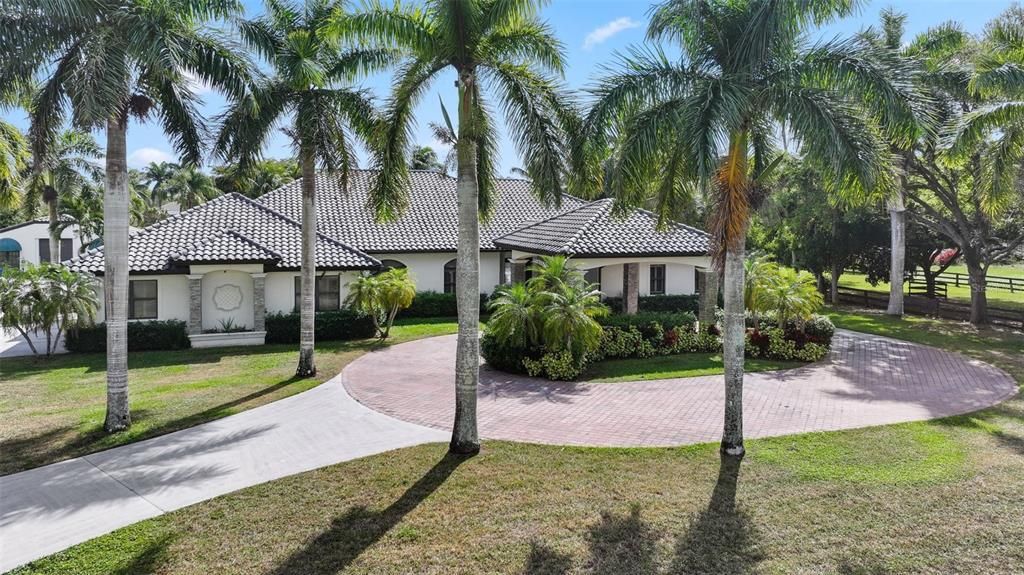 For Rent: $15,000 (7 beds, 7 baths, 6080 Square Feet)