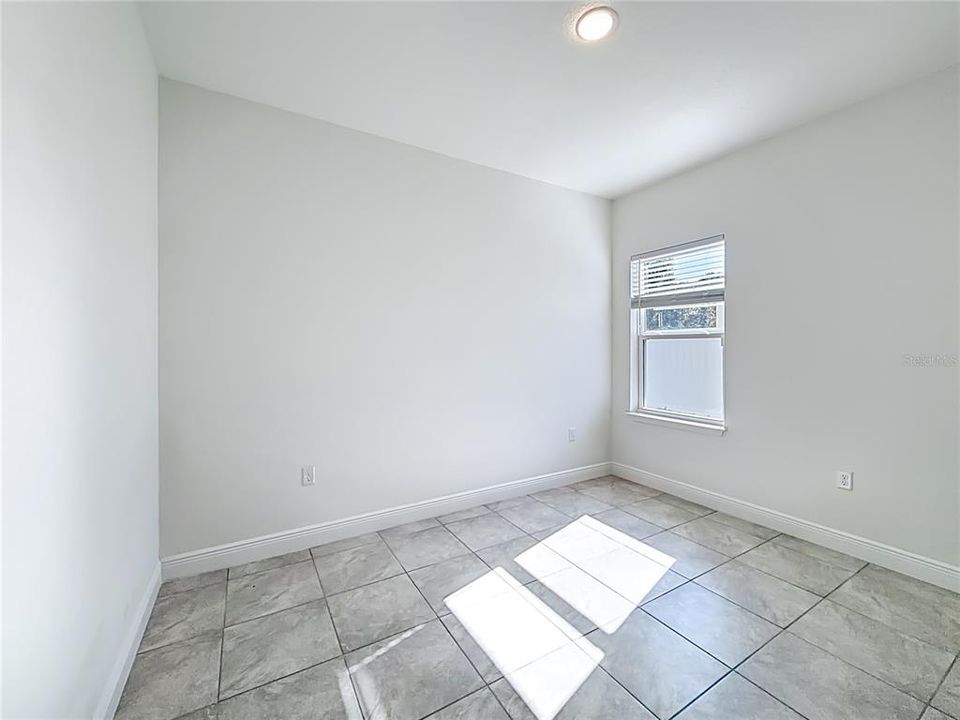 На продажу: $315,000 (4 спален, 2 ванн, 1578 Квадратных фут)