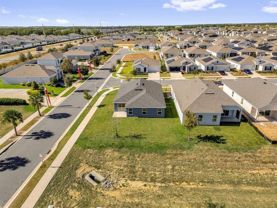 出租: $2,150 (4 贝兹, 2 浴室, 1600 平方英尺)