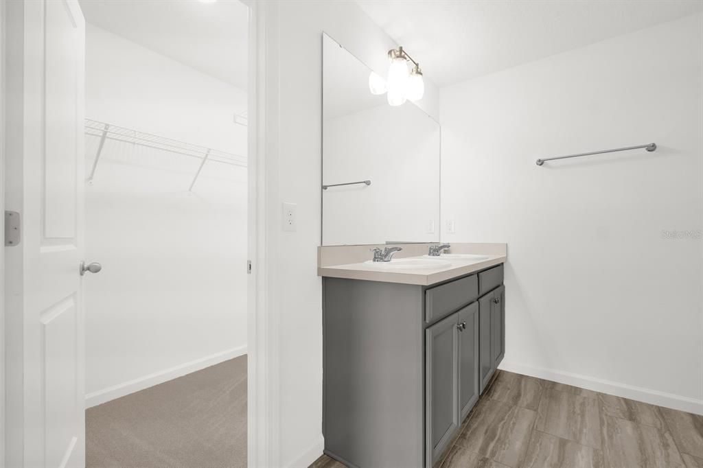 出租: $2,150 (4 贝兹, 2 浴室, 1600 平方英尺)