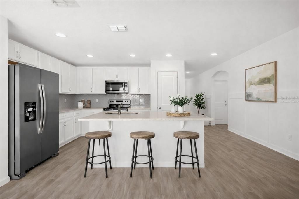 出租: $2,150 (4 贝兹, 2 浴室, 1600 平方英尺)