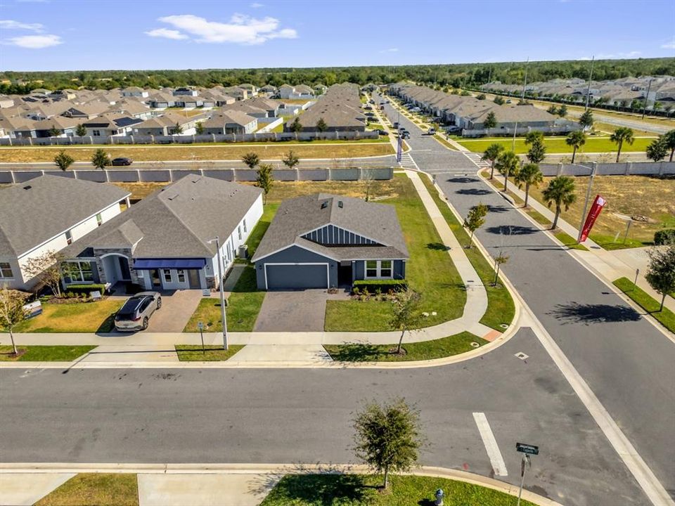 出租: $2,150 (4 贝兹, 2 浴室, 1600 平方英尺)