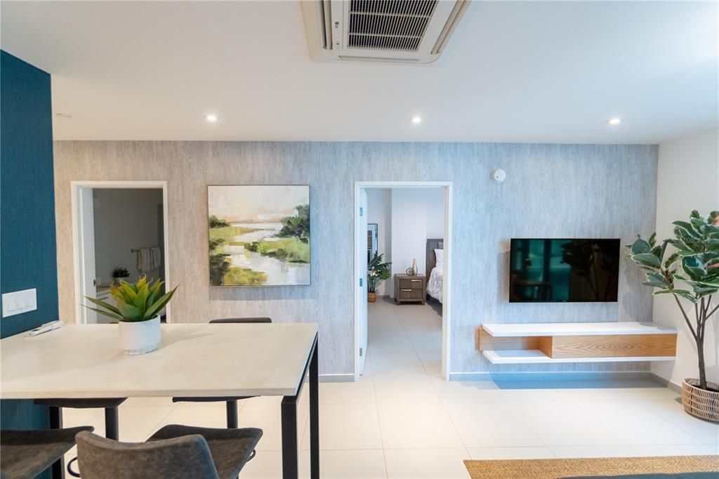 For Rent: $2,800 (1 beds, 1 baths, 695 Square Feet)