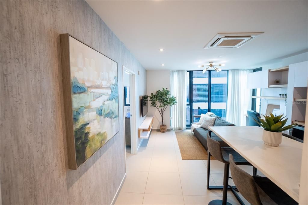 For Rent: $2,800 (1 beds, 1 baths, 695 Square Feet)