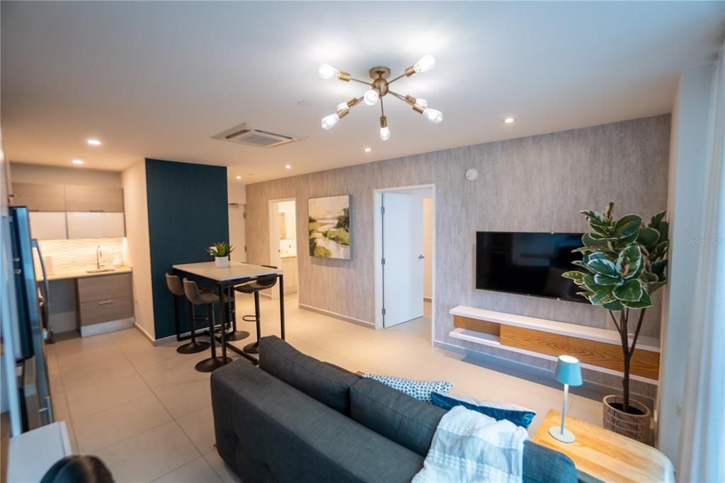 For Rent: $2,800 (1 beds, 1 baths, 695 Square Feet)