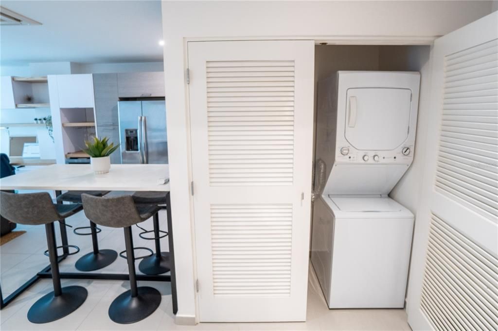 For Rent: $2,800 (1 beds, 1 baths, 695 Square Feet)